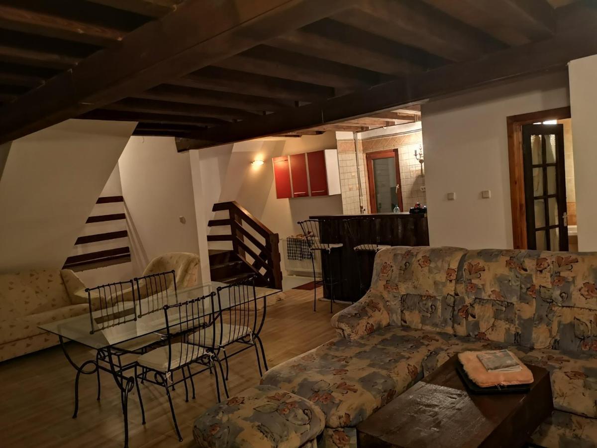 Vila Ines シナヤ エクステリア 写真
